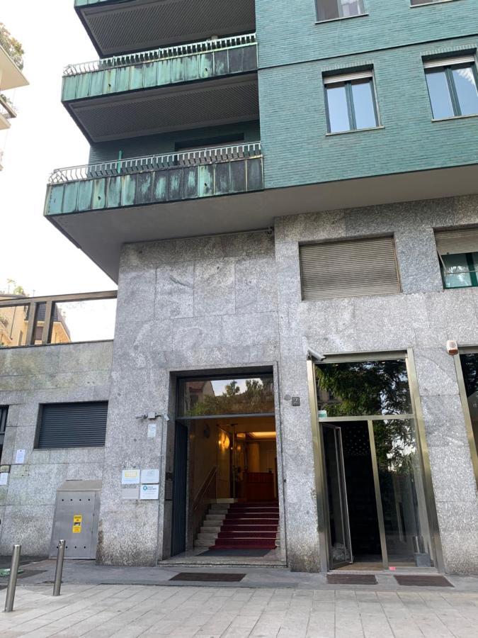 Appartamento Monolocale con vista su Milano Esterno foto
